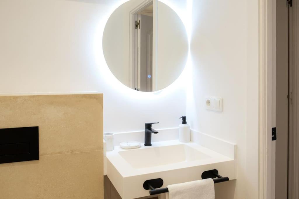 Atico Exclusivo Con Terraza En Santa Catalina Apartment เซบีญา ภายนอก รูปภาพ