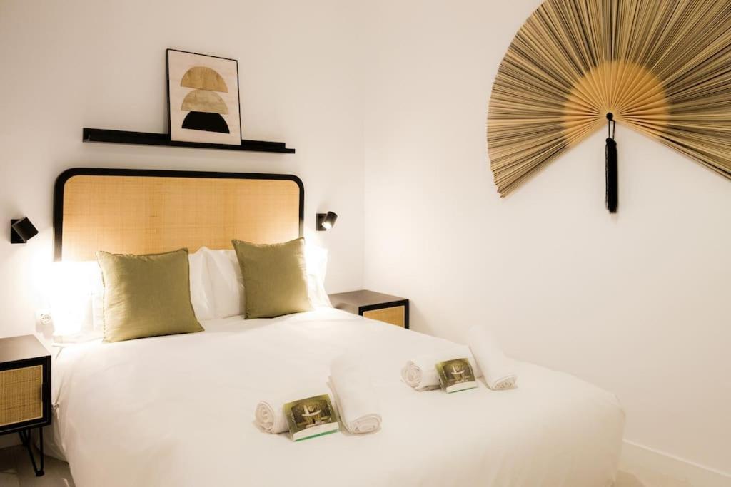 Atico Exclusivo Con Terraza En Santa Catalina Apartment เซบีญา ภายนอก รูปภาพ