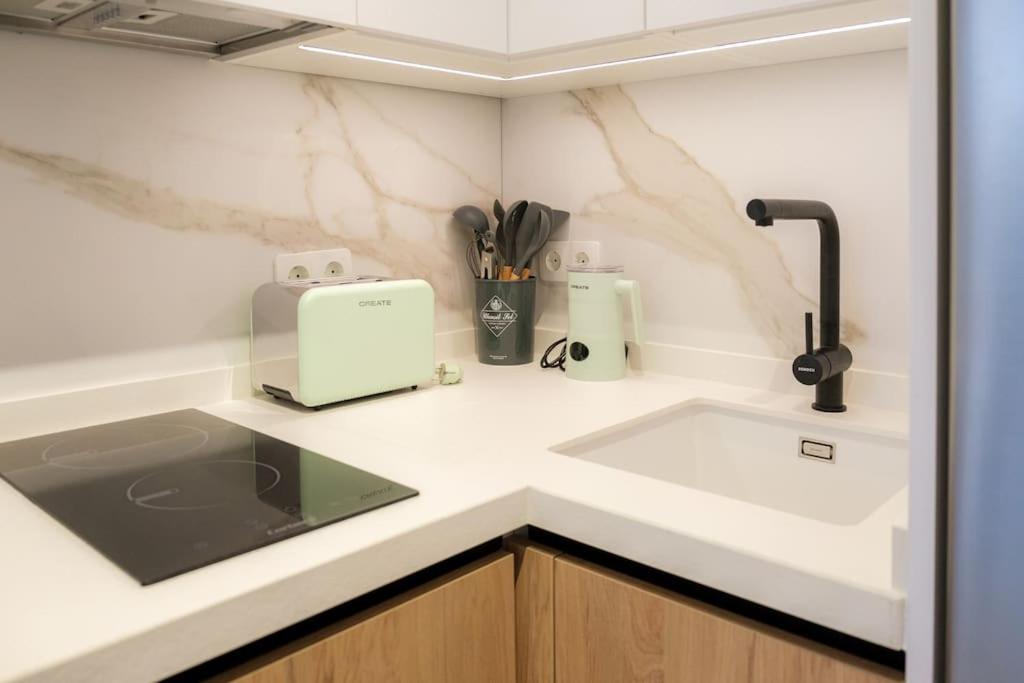 Atico Exclusivo Con Terraza En Santa Catalina Apartment เซบีญา ภายนอก รูปภาพ
