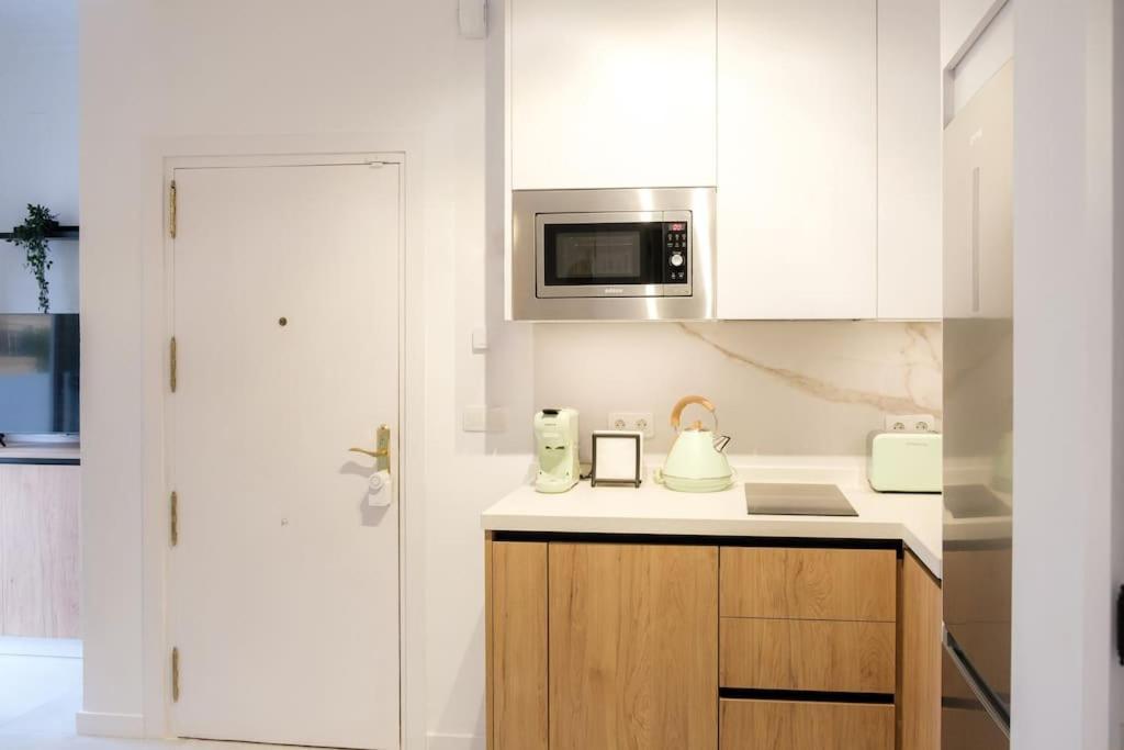Atico Exclusivo Con Terraza En Santa Catalina Apartment เซบีญา ภายนอก รูปภาพ